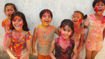 The Do's and Don'ts of Celebrating a Safe Holi with Kids