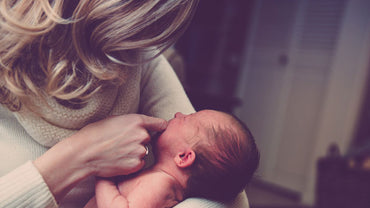 Surviving the First Month of Breastfeeding: 8 Rules for Every New Mom