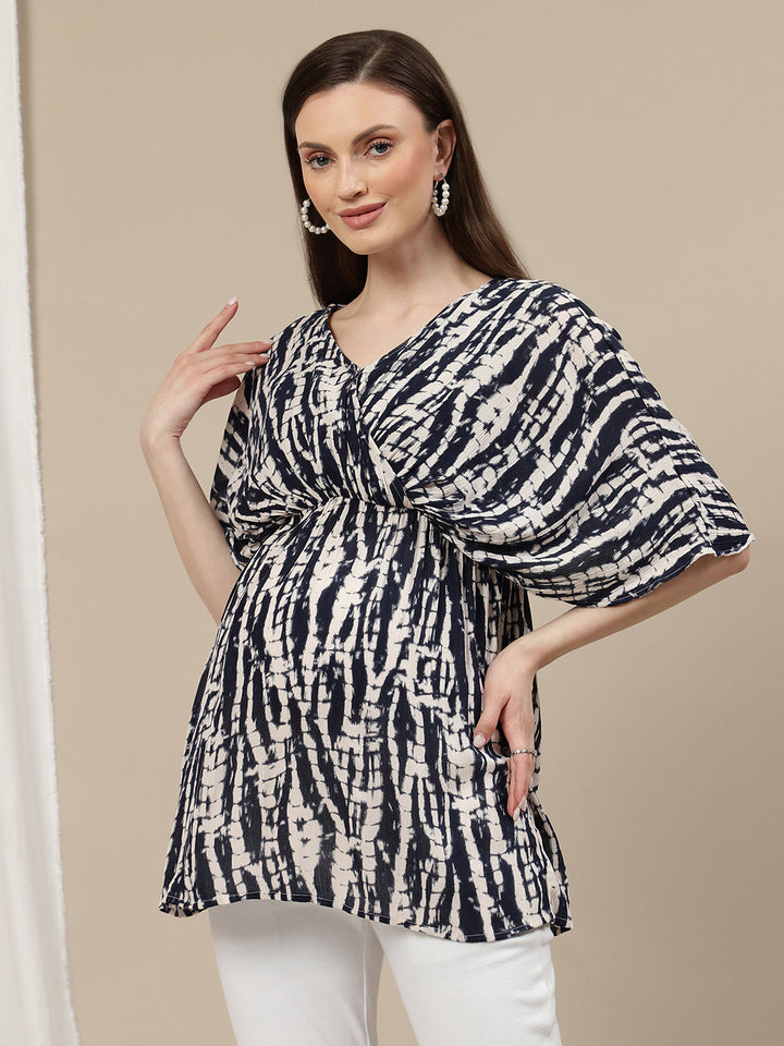 side of pregnant woman wearing blue Tie-Dye Kaftan Maternity Top