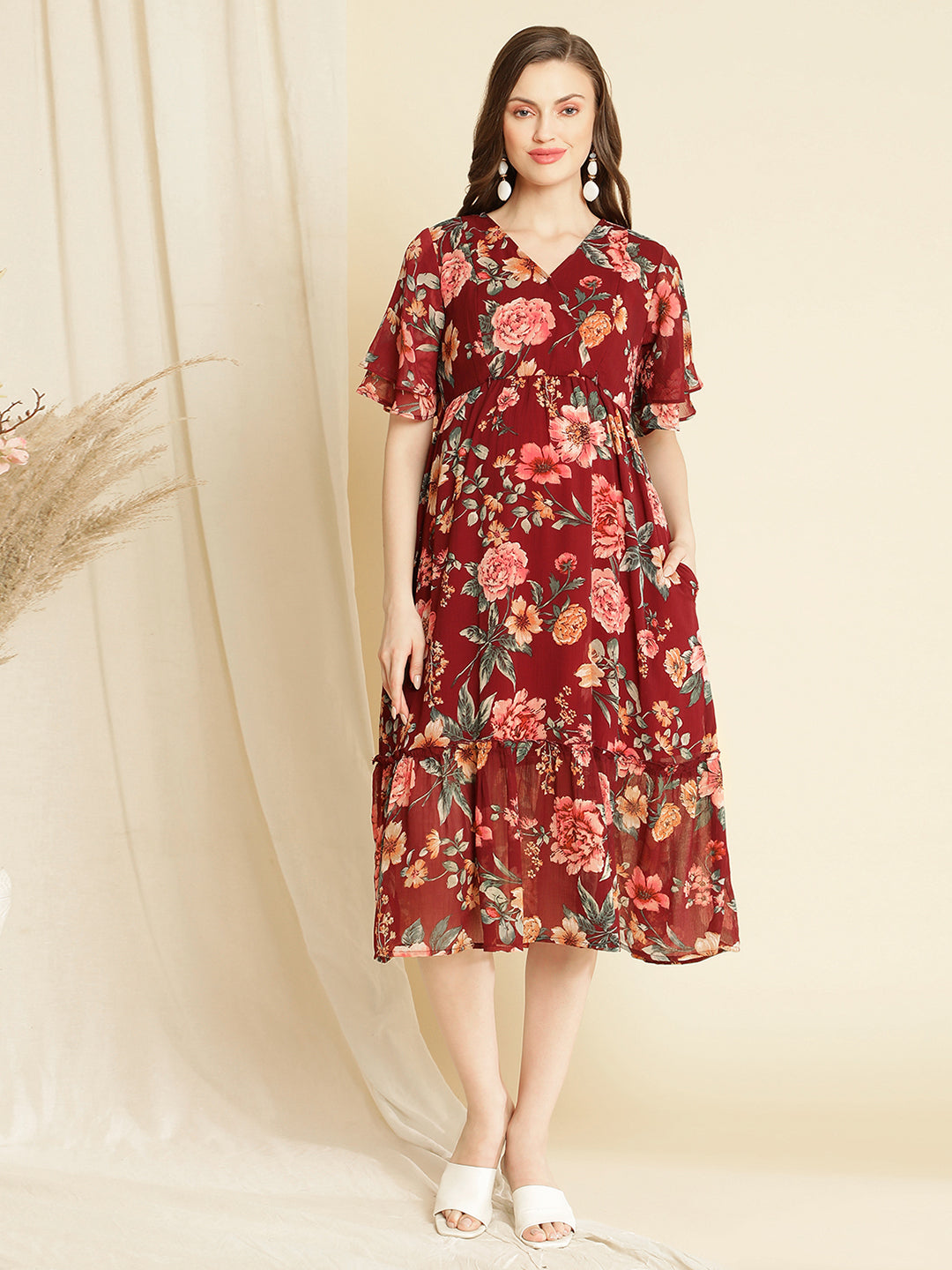 Crushin Red Floral Print Cut-Out Sleeve Plus Size Dress