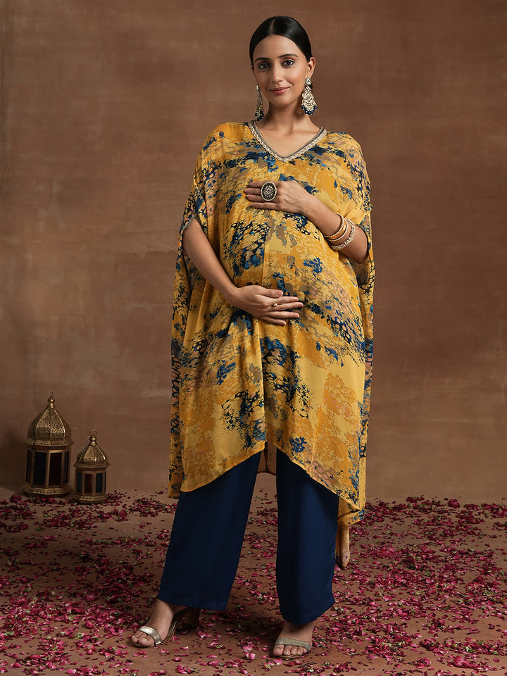Maternity Kaftan Set with Embellished Neckline