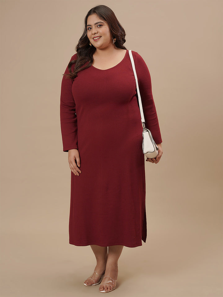 Plus-size woman in styled front pose wearing Red Plus Size Bodycon Maxi Dress paired with handbag