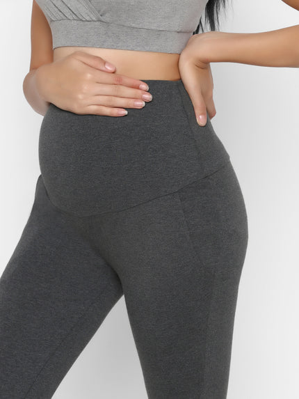 Maternity T-shirt & Joggers Set- White/Grey