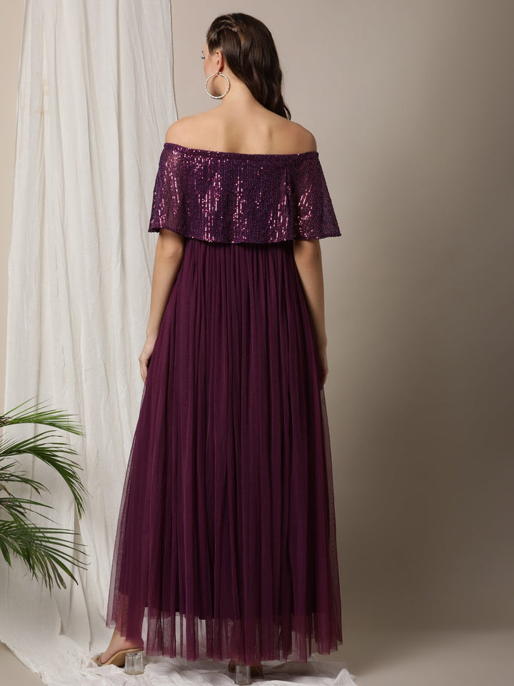 off shoulder maternity photoshoot gown
