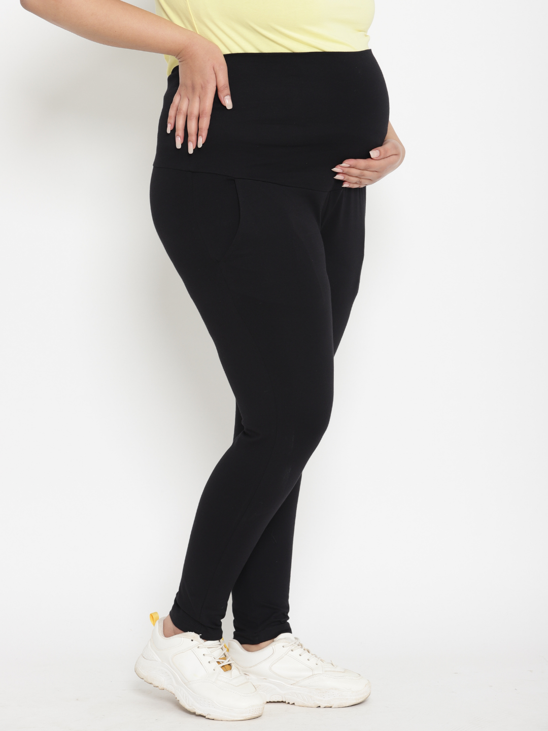 Buy Black Leggings & Trackpants for Women by MOMTOBE Online | Ajio.com